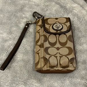 Coach wristlet wallet